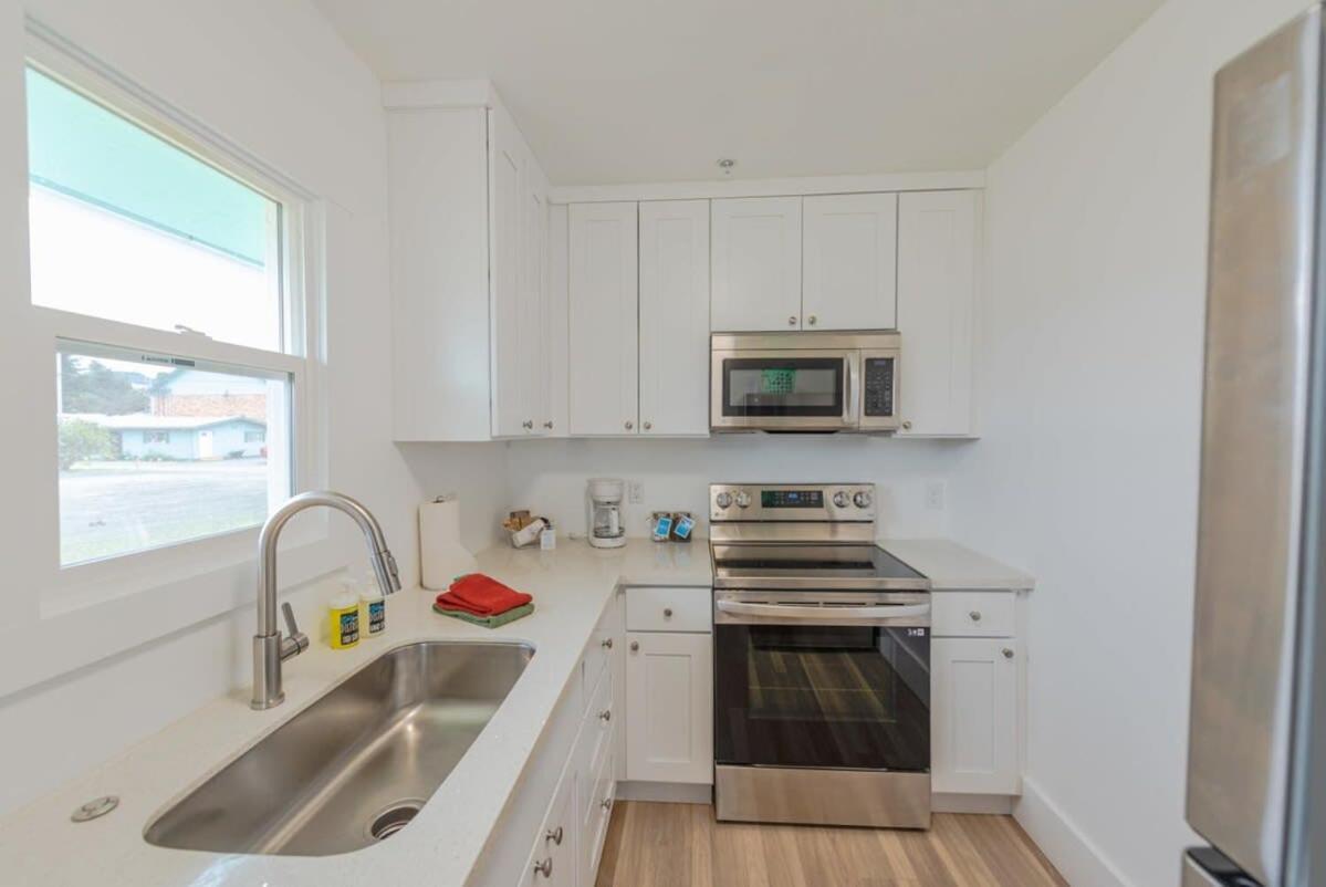 #Stayinmydistrict Coos Bay Cypress Cottage Eksteriør bilde